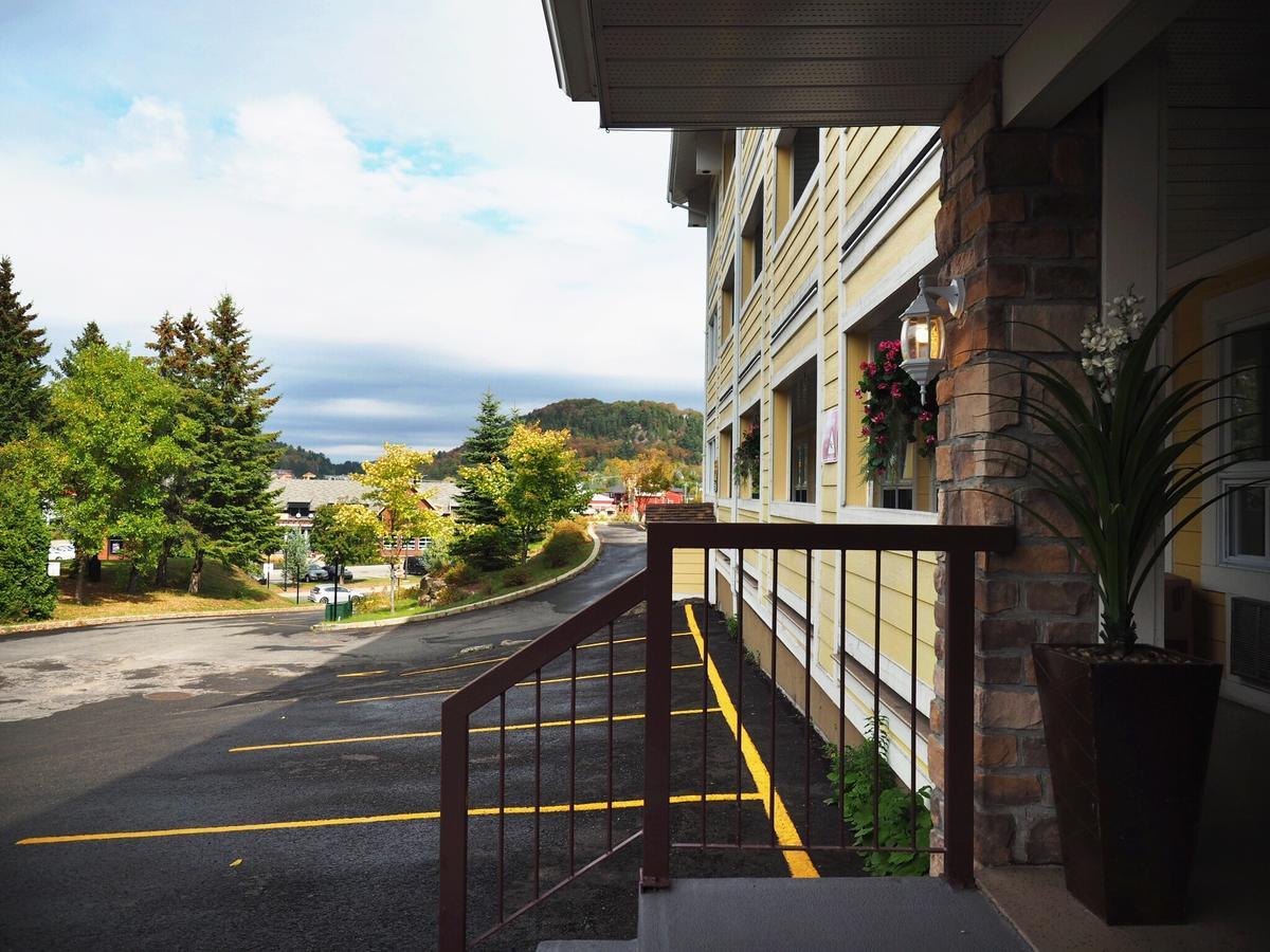 Hotel And Suites Les Laurentides Saint-Sauveur-des-Monts Kültér fotó